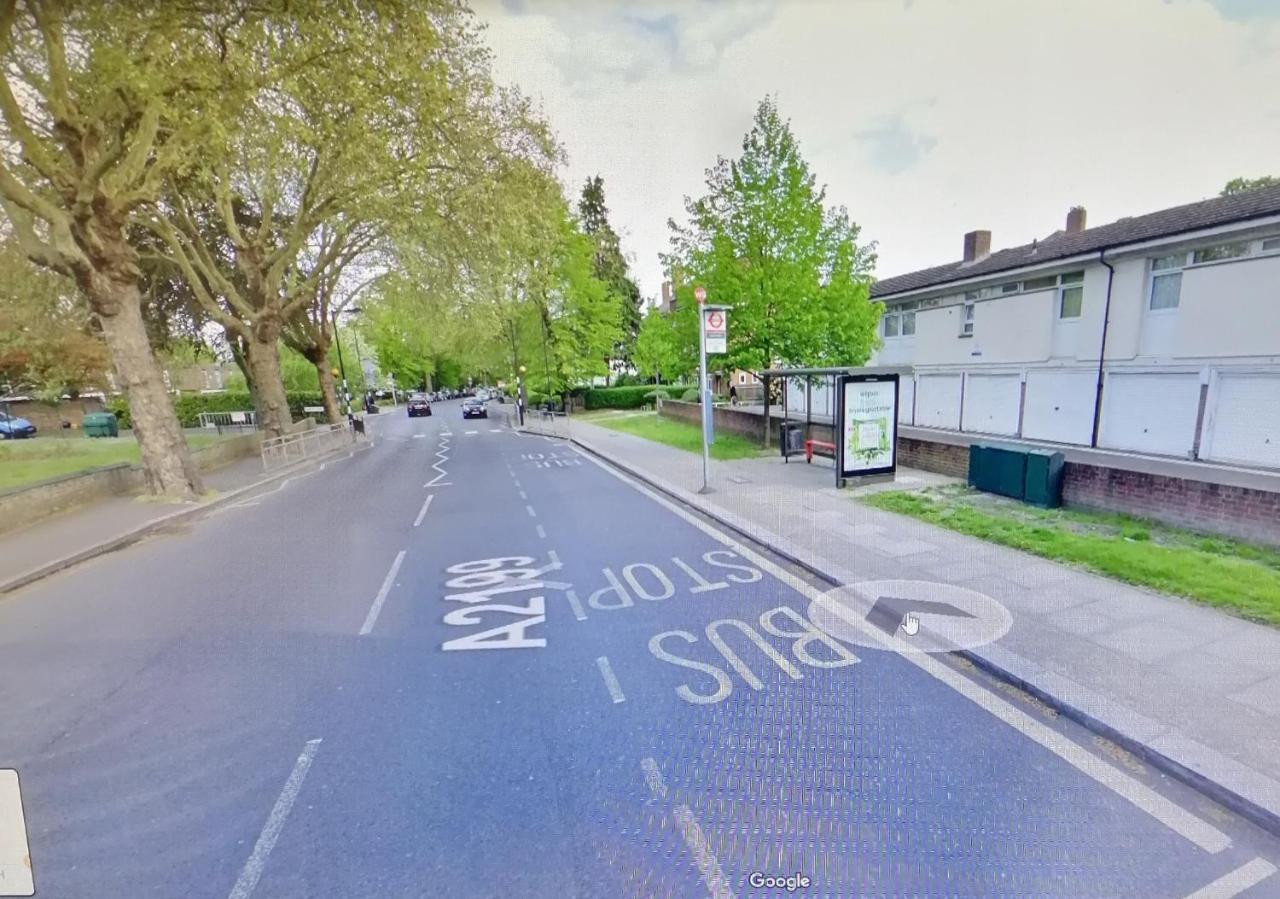 Home From Home, Great Community!! London Exterior photo